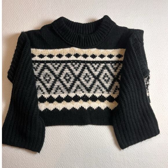 Altar’d State Black And Cream Chunky Knit Cropped Sweater S - Picture 1 of 8